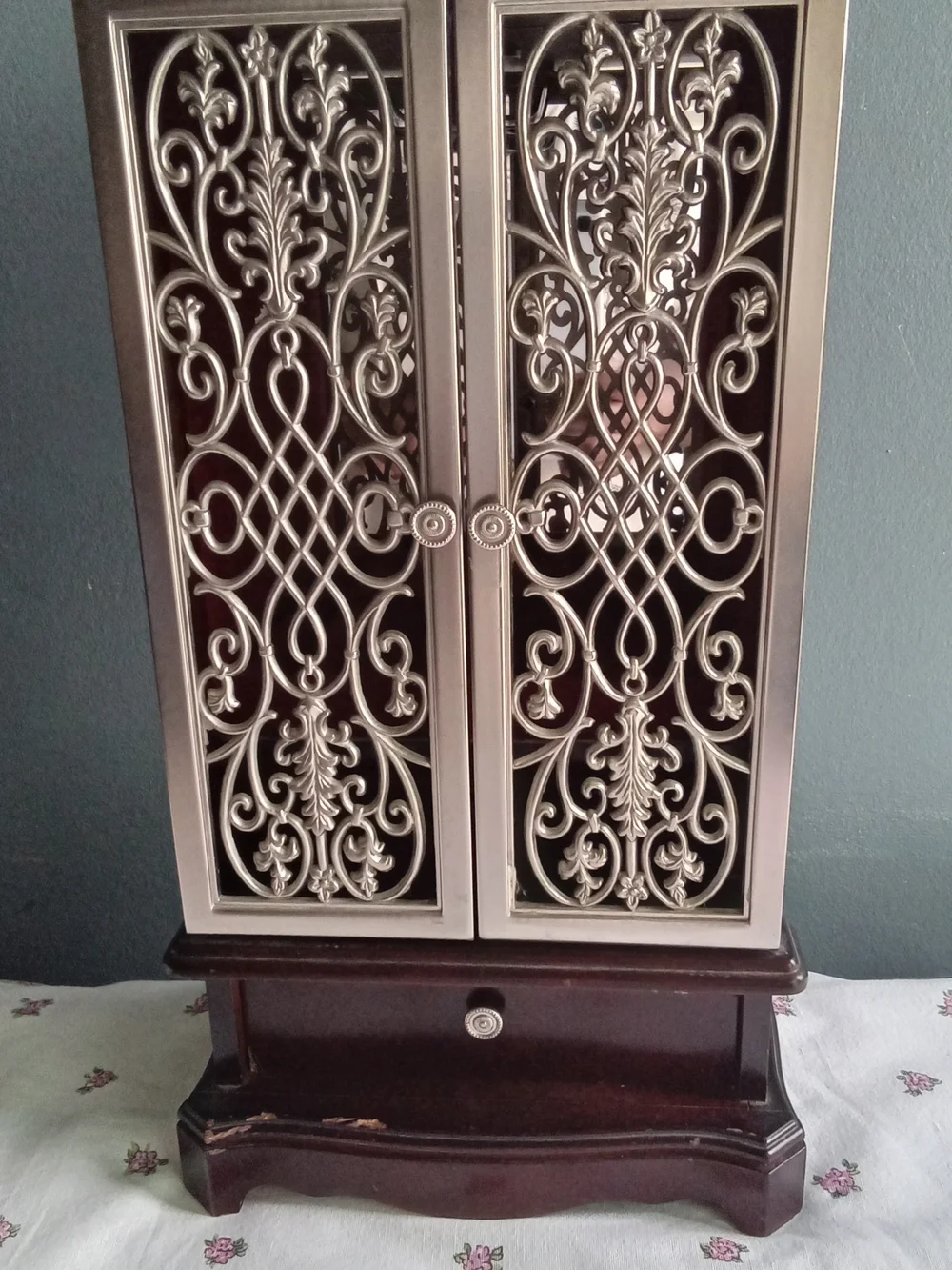 Vintage Wooden‎ Jewelry Armoire Silver Filigree Doors Rotating Necklace Carousel